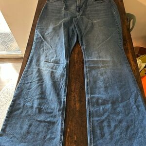 Old Navy High-Rise Wow Flare Jeans - Dark Blue